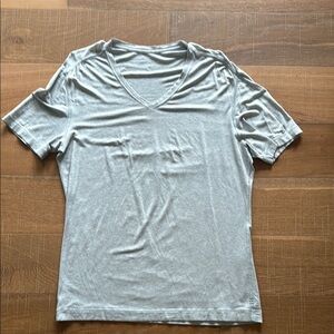 Lululemon Athletica Gray Fitted Short Sleeve T-Shirt